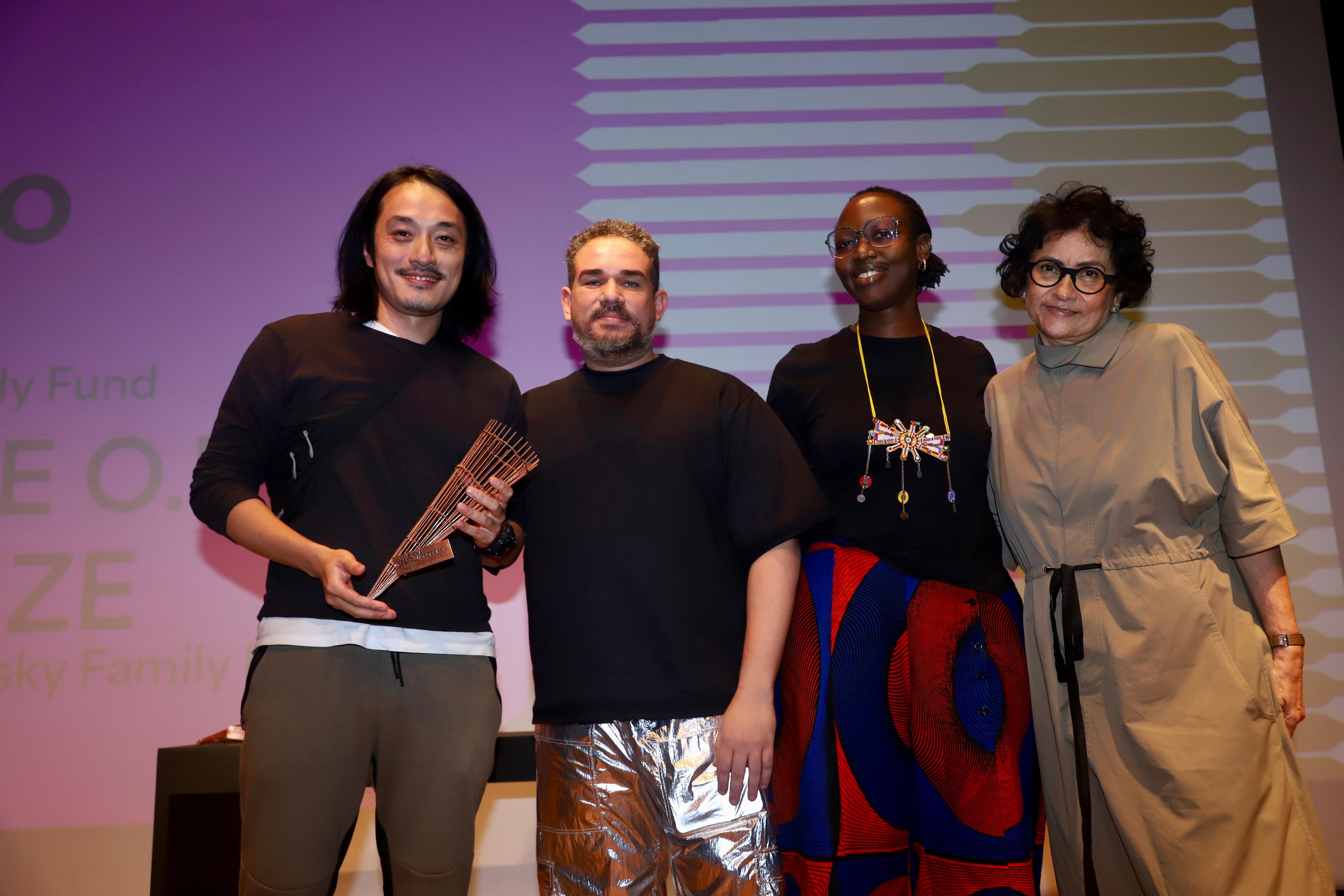 Premiacao Bo Wang, Raphael Fonseca, Rene Akitelek Mboya e Solange Farkas