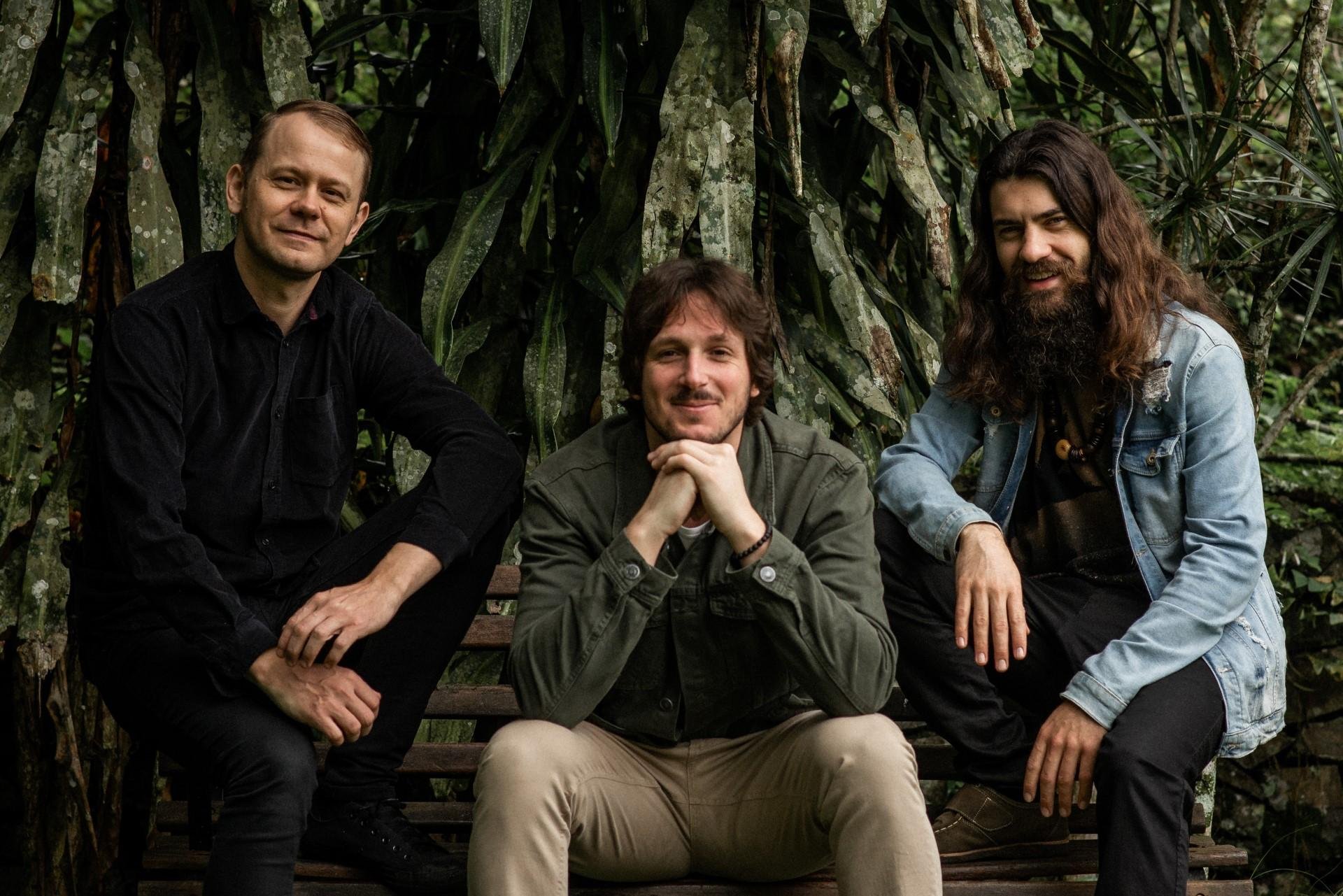 Inspira&ccedil;&atilde;o para a nova can&ccedil;&atilde;o do trio surgiu durante um sonho