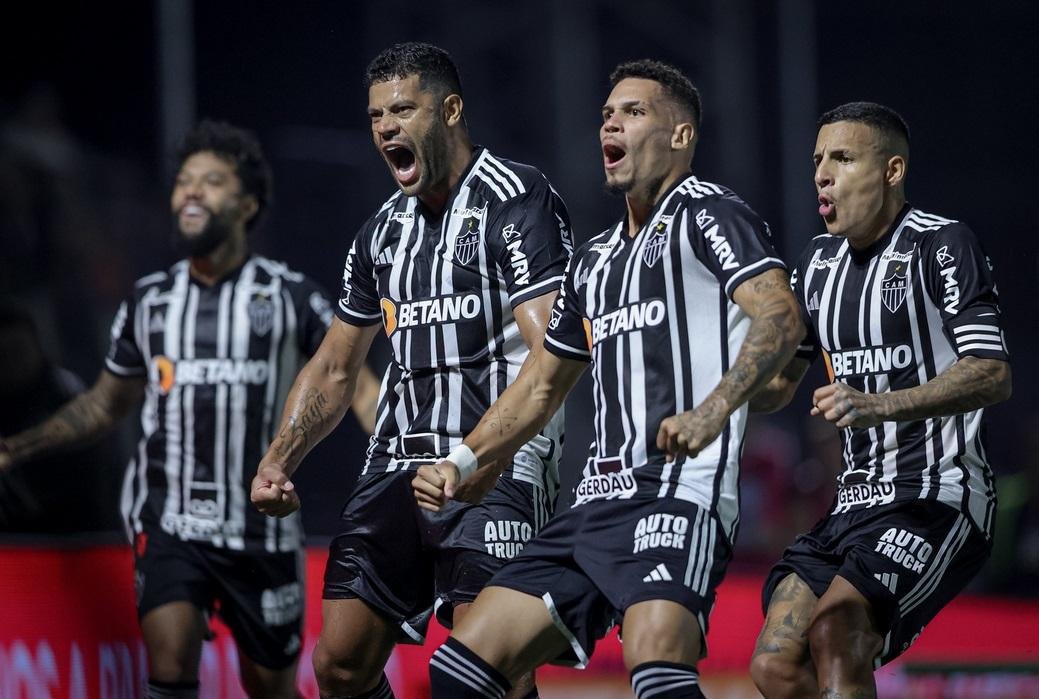 Hulk liderou ataque do Galo