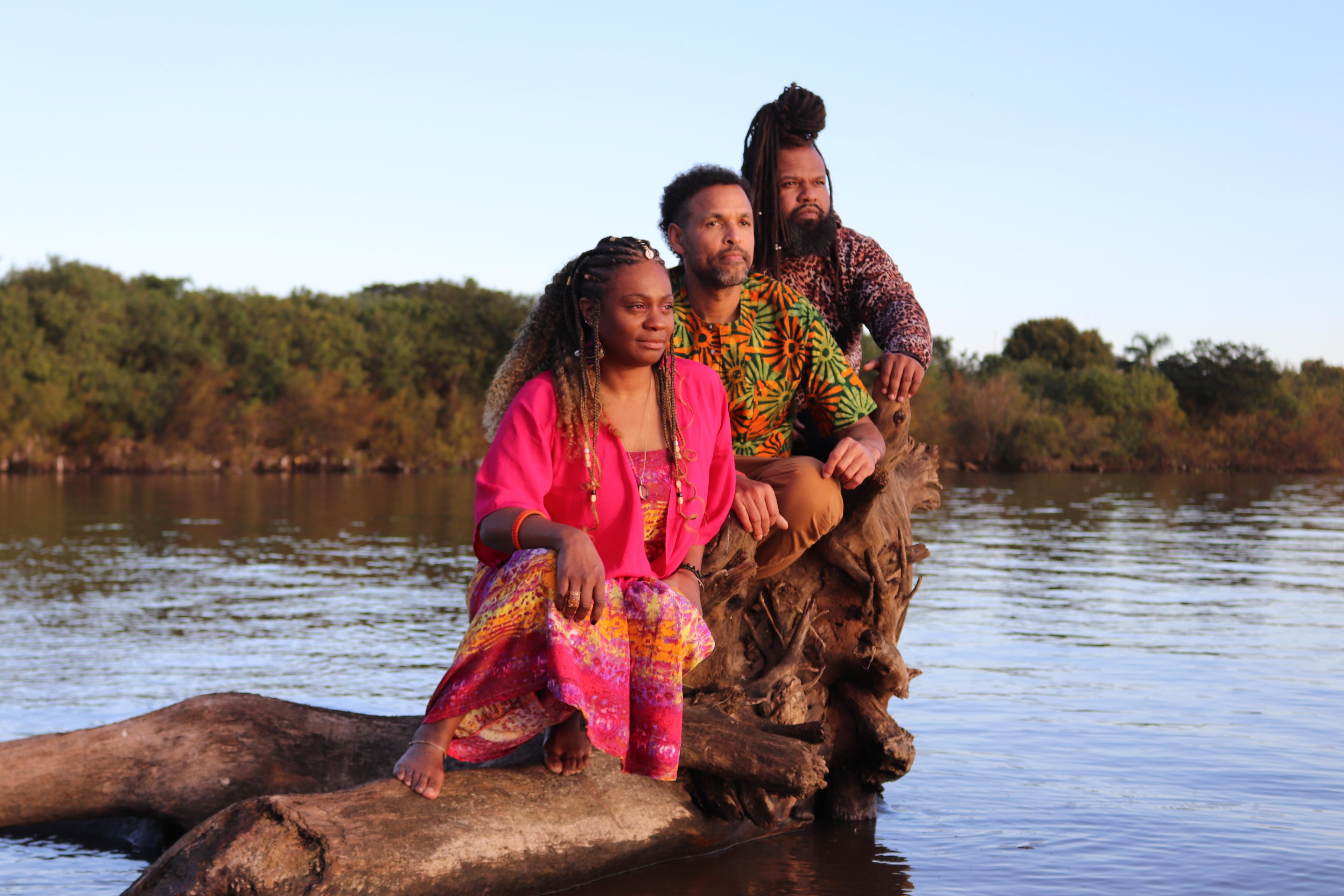 Renata Pires, Vladimir Rodrigues e Mingo Niem&ecirc; integram o grupo Desagravo