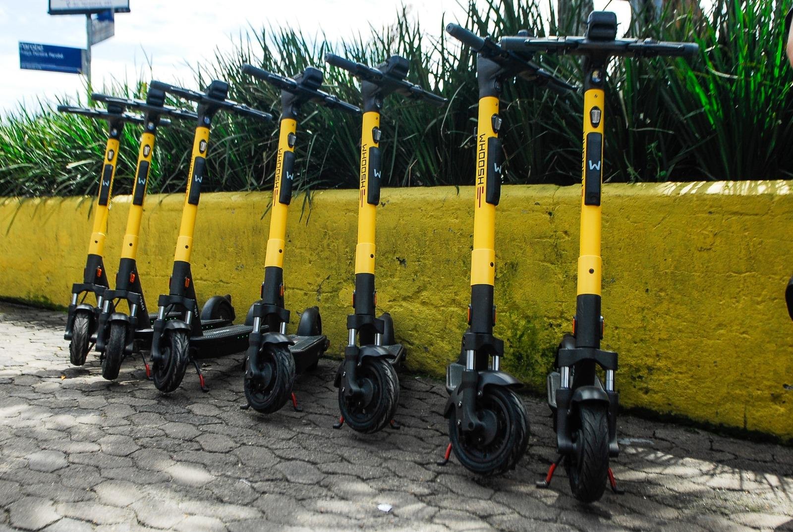 Equipamentos amarelos chamaram aten&ccedil;&atilde;o na regi&atilde;o central nesta sexta-feira