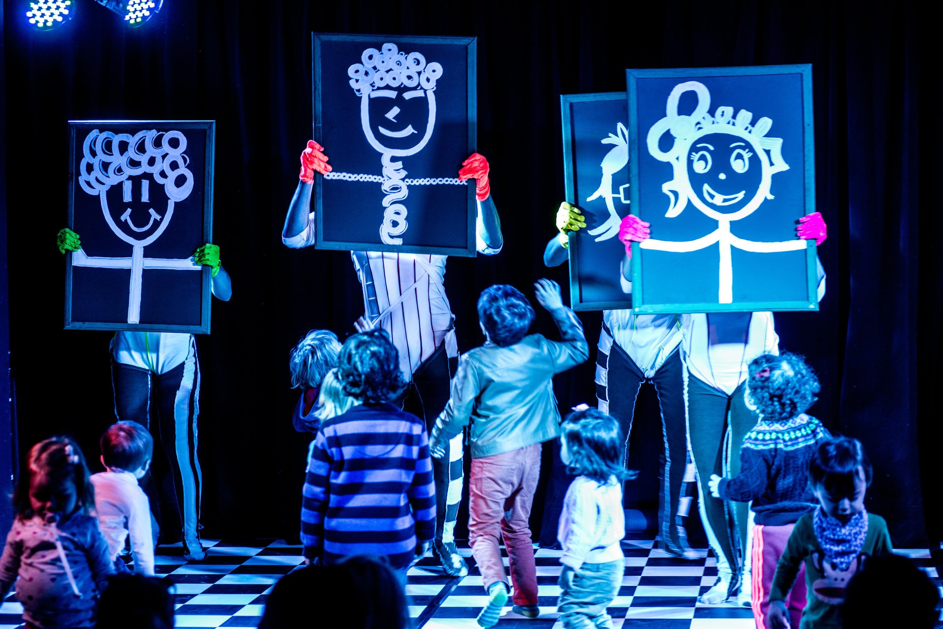 "T&oacute;in - Dan&ccedil;a para Beb&ecirc;s" em duas sess&otilde;es hoje no Instituto Ling