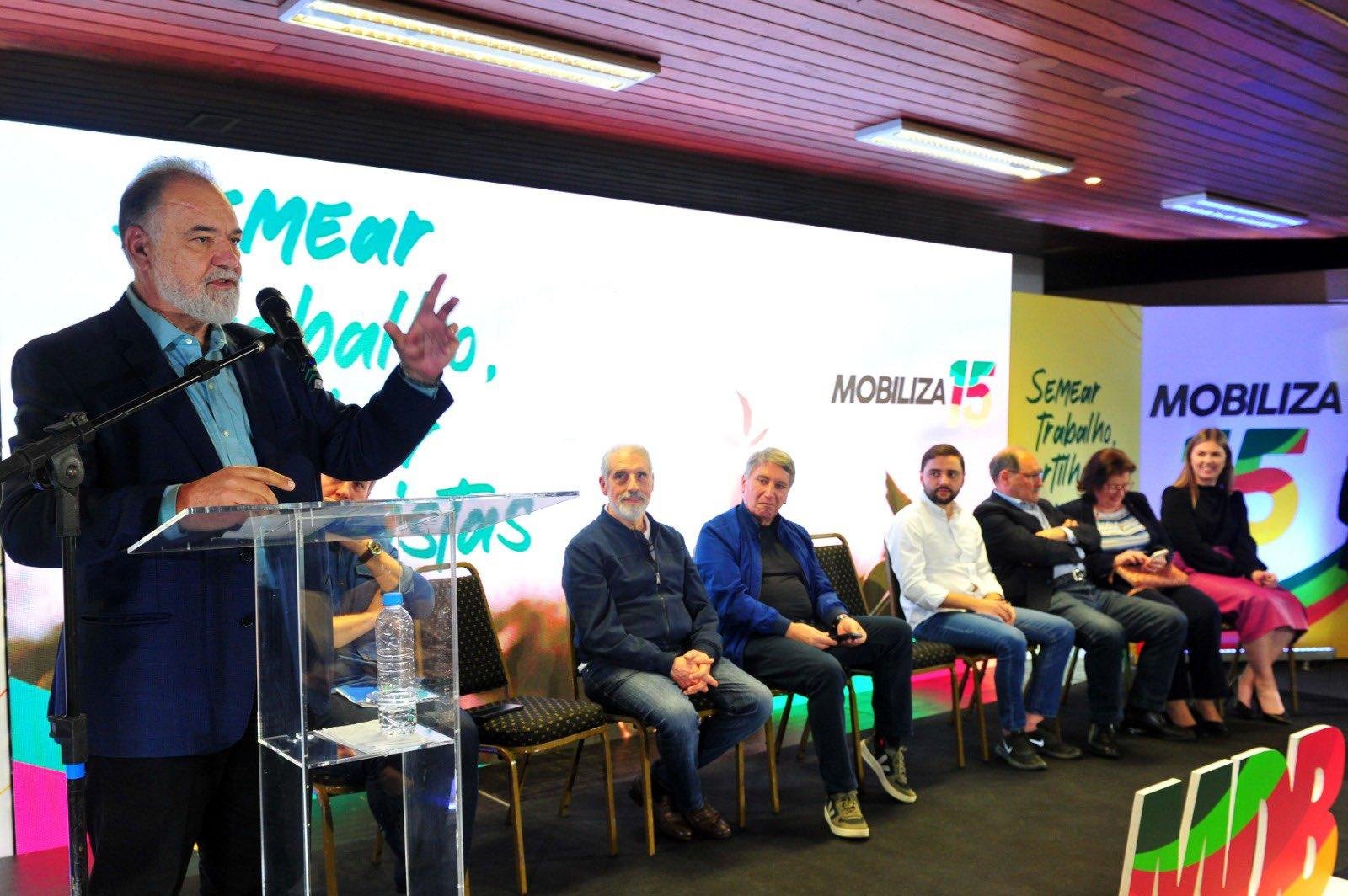 Carlos Burigo durante discurso no evento do MDB