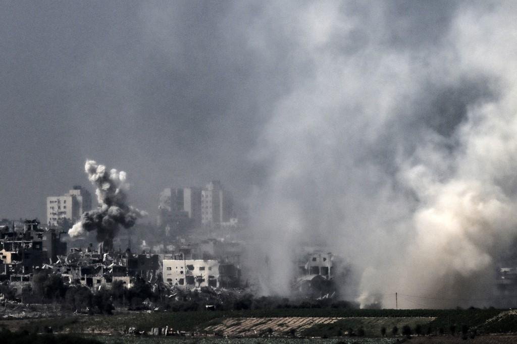 Israel intensifica bombardeios em Gaza