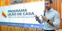 Governador Eduardo Leite apresentou resultado do programa Lição de Casa
