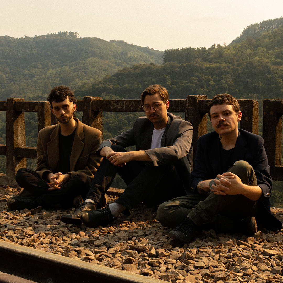 O trio instrumental Cardamomo apresentar&aacute; disco experimental e multifacetado