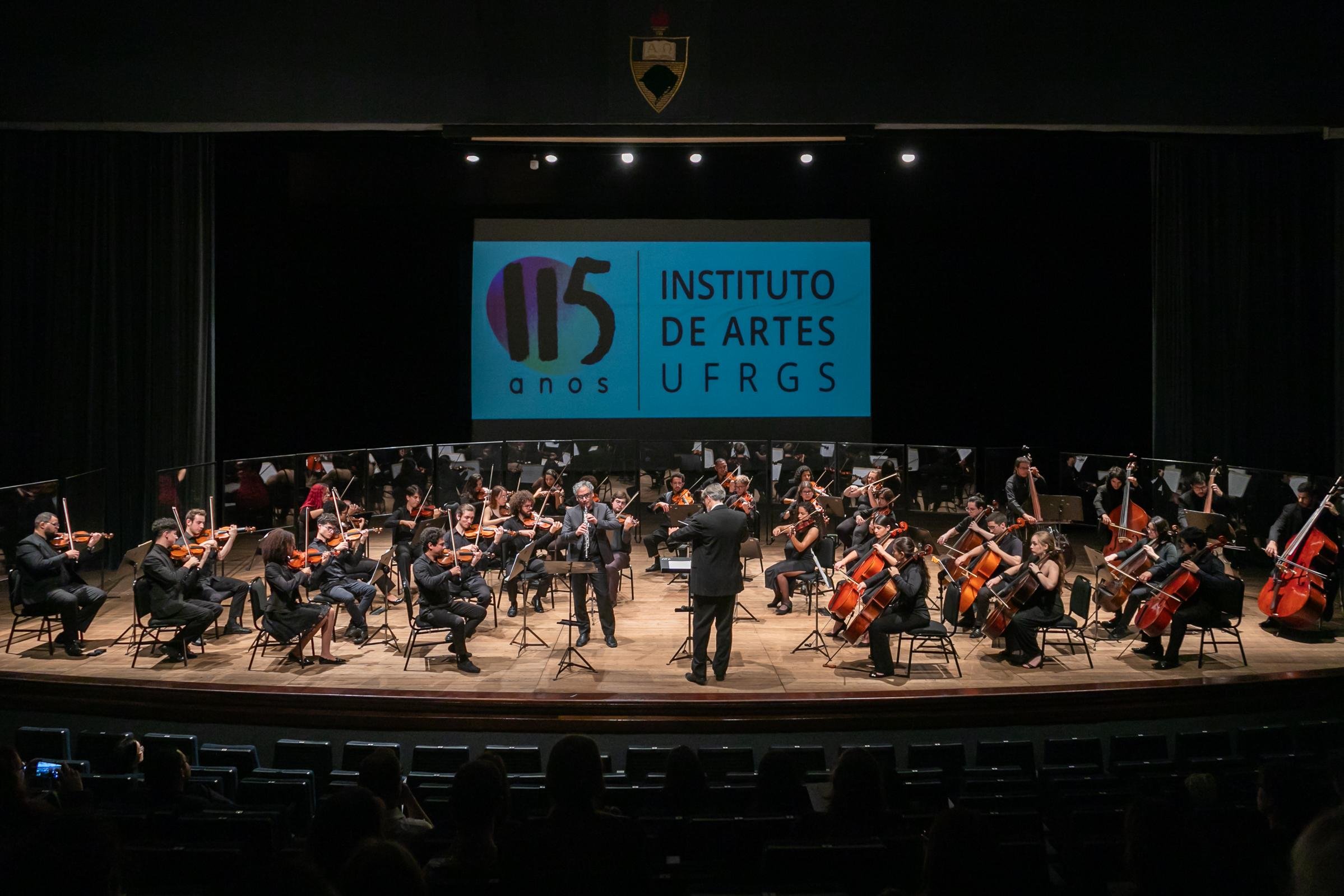 Orquestra Filarm&ocirc;nica da Ufrgs se apresenta com convidados no Sal&atilde;o de Atos