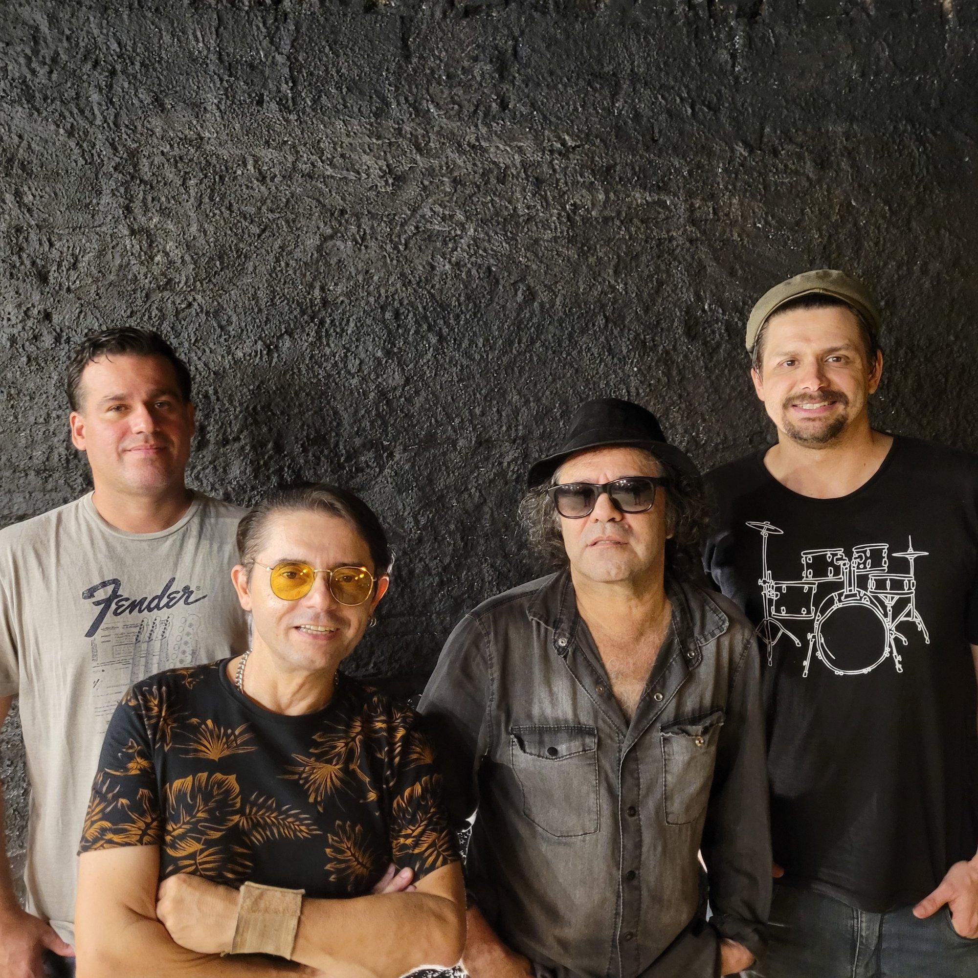 Setlist do grupo tem cl&aacute;ssicos do Rock e trilhas de filmes