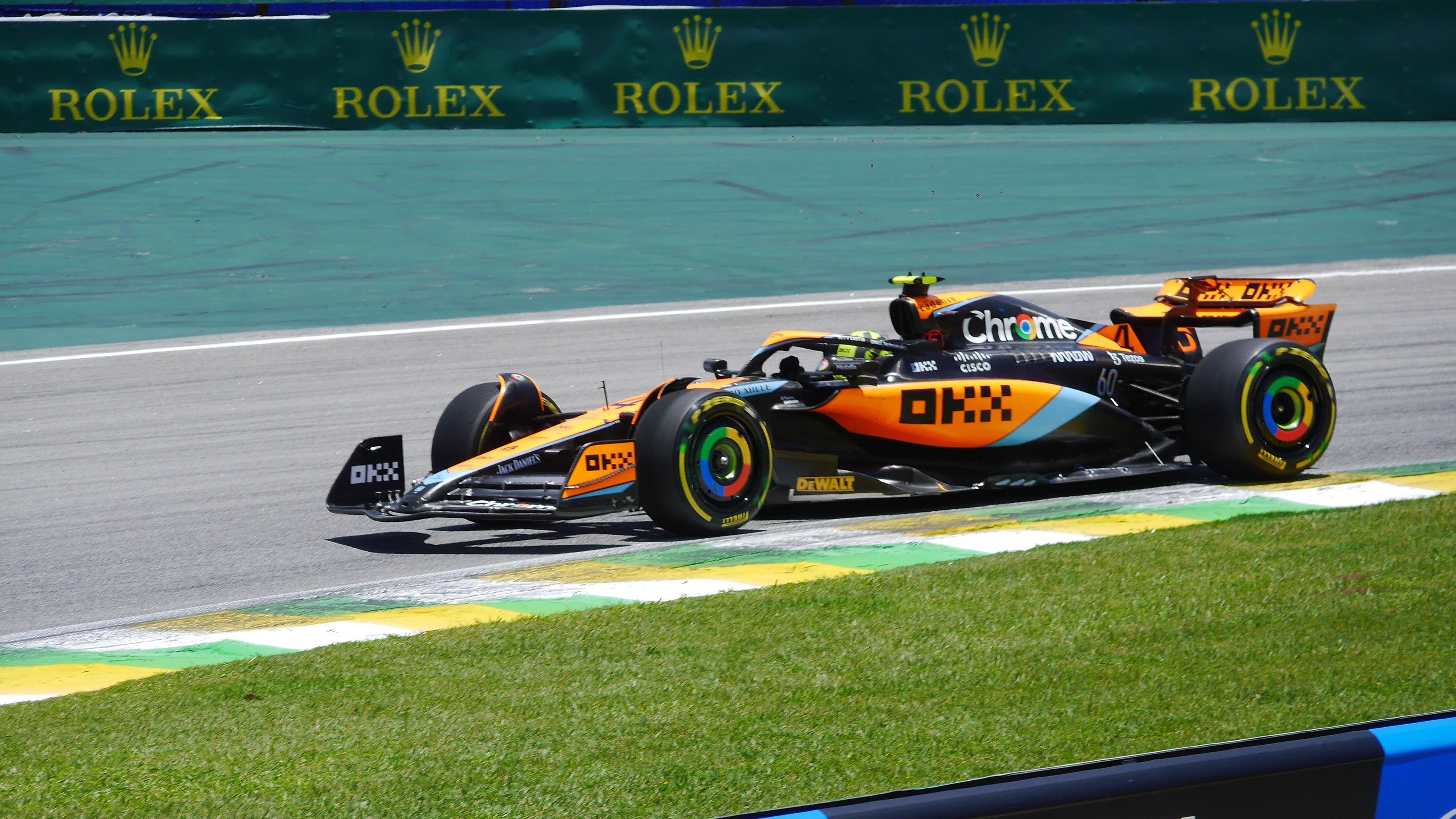 McLaren puxa a fila na Sprint Race