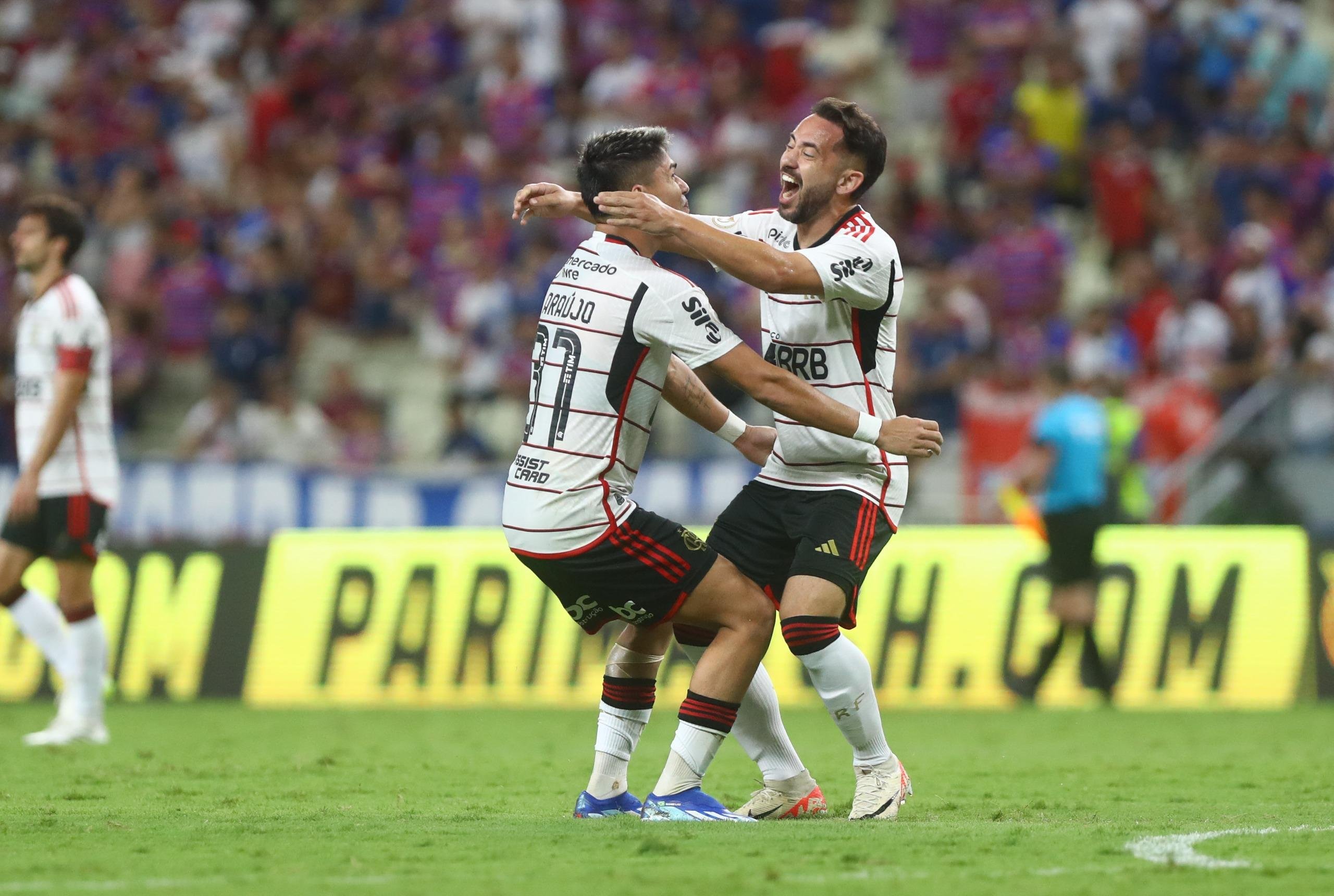 Com um jogo a menos, Rubro-Negro encara vice-lider Palmeiras na quarta
