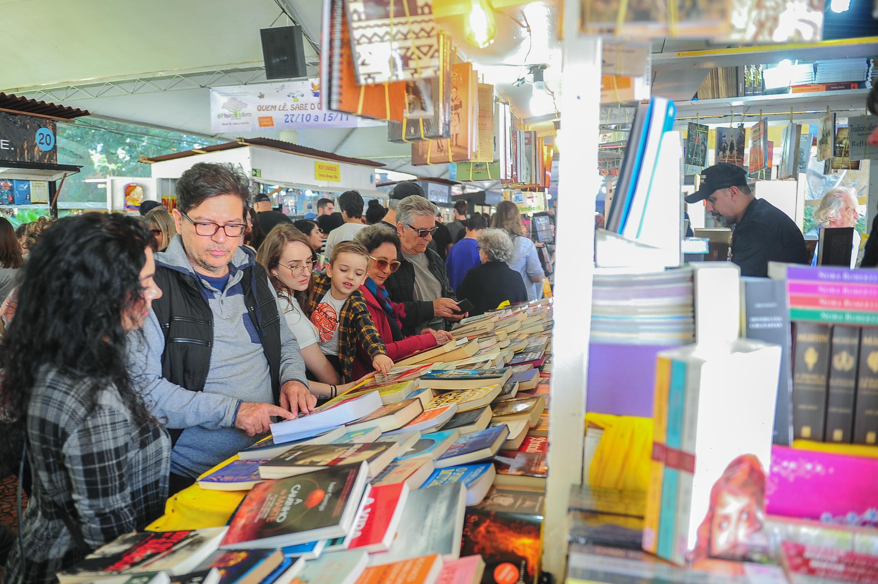 Comercializa&ccedil;&atilde;o de livros nos primeiros dez dias &eacute; 3% maior do que igual per&iacute;odo em 2022