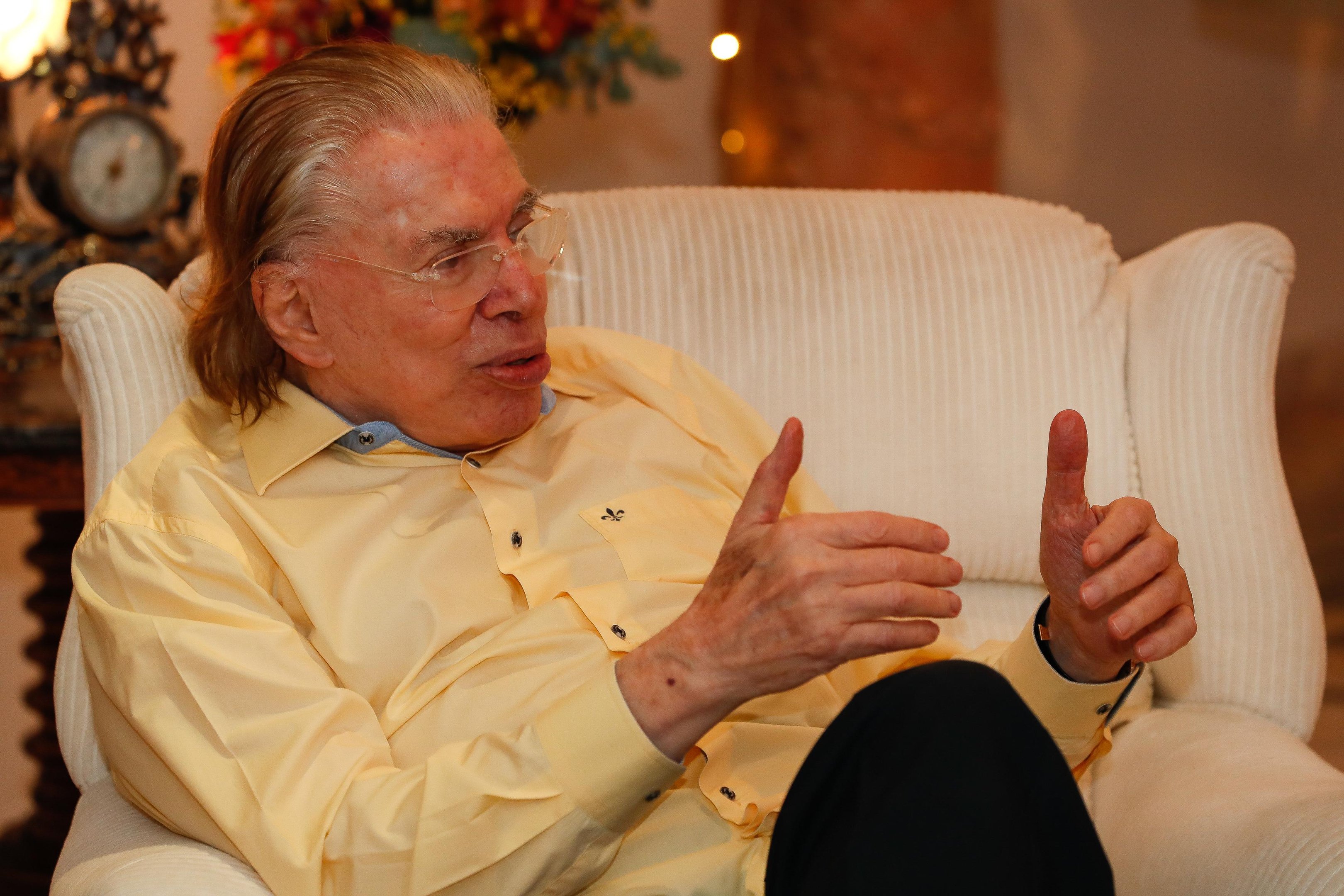 Silvio Santos durante uma grava&ccedil;&atilde;o de entrevista em sua casa em junho passado