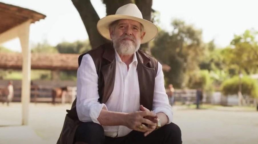 O ator Jos&eacute; de Abreu em cena de novela