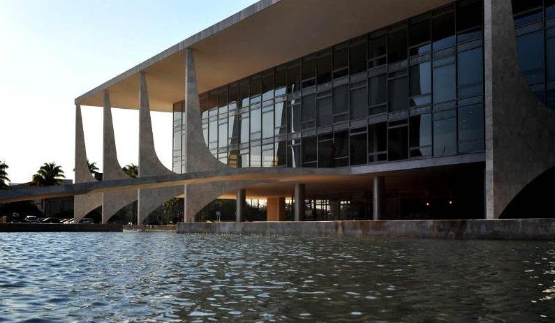 Planalto ativou travas para conter gastos