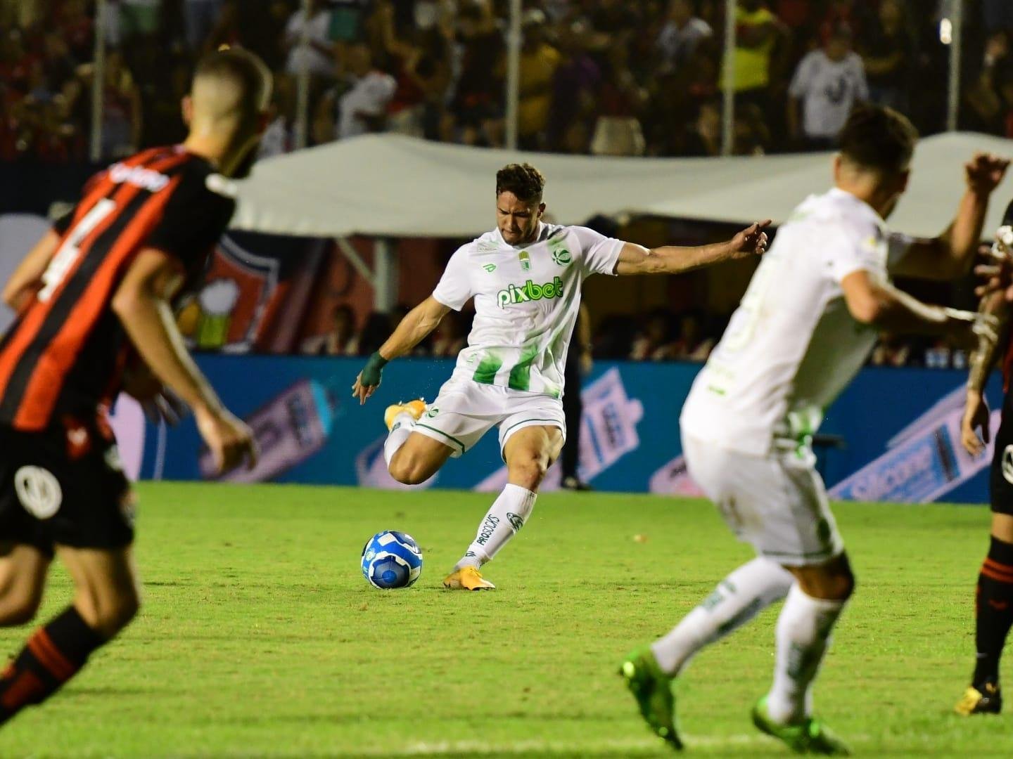 Vit&oacute;ria contra o Ituano garantiu o Verd&atilde;o no G4