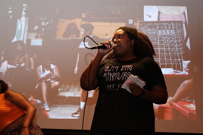 Coletivo Slam das Minas RS promove batalha de poesias aberta ao p&uacute;blico