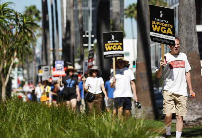 Greve paralisou Hollywood e fez exig&ecirc;ncias