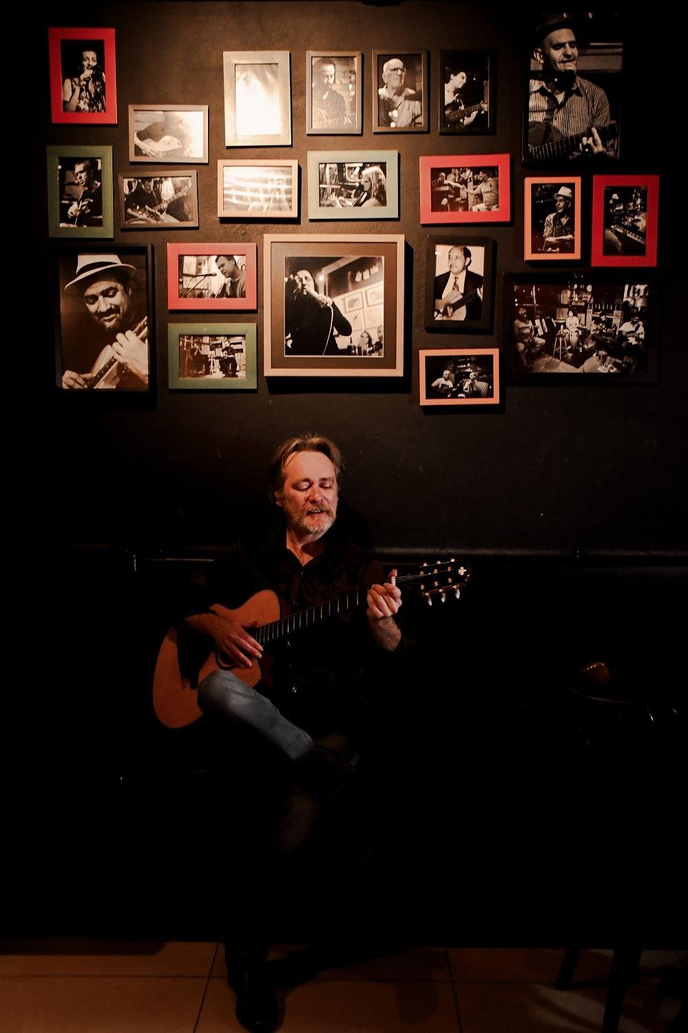 Esta &eacute; a quinta vez que o artista, natural de Porto Alegre e residente em Est&acirc;ncia Velha, toca no local