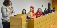 Acompanhada de demais autoridades, ministra Luciana Santos discursou no ato