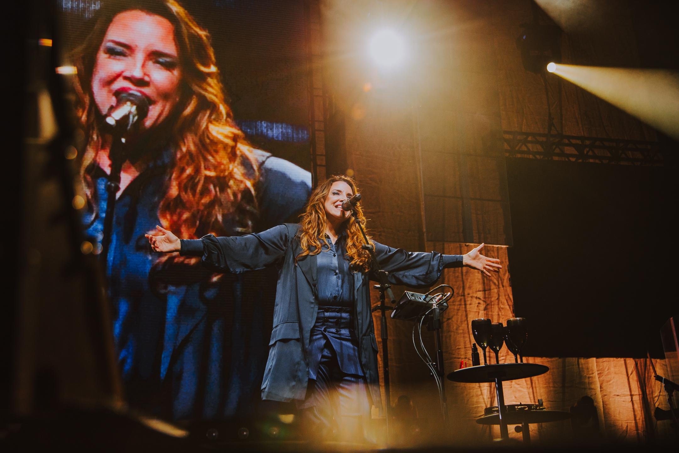 Cantora Ana Carolina se apresenta em Porto Alegre