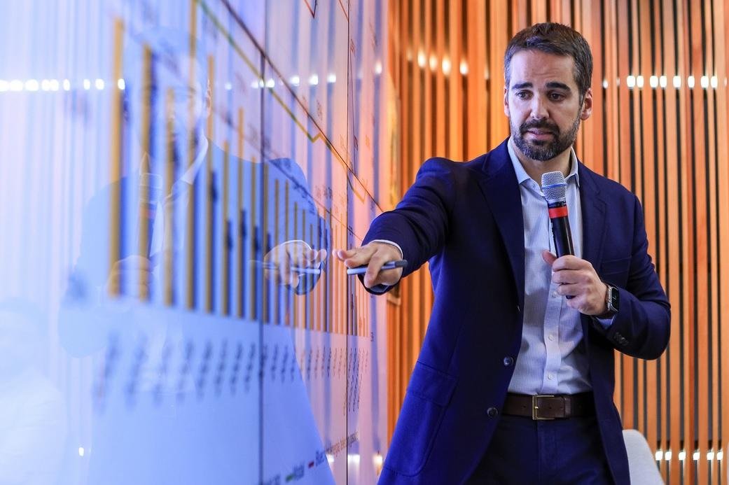 Governador Eduardo Leite
