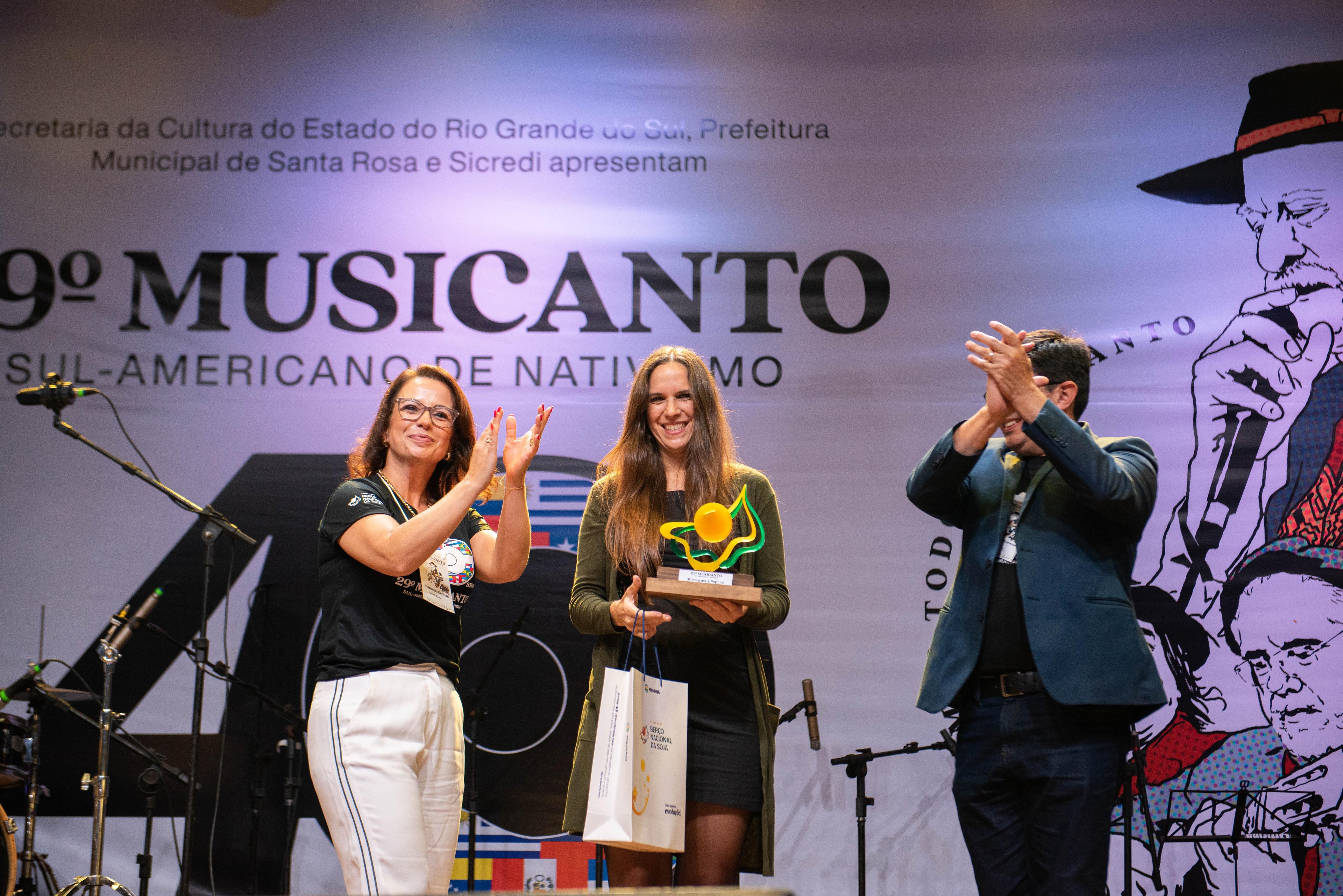 A m&uacute;sica mais popular do festival foi "Respirar", de Cec&iacute;lia Becker