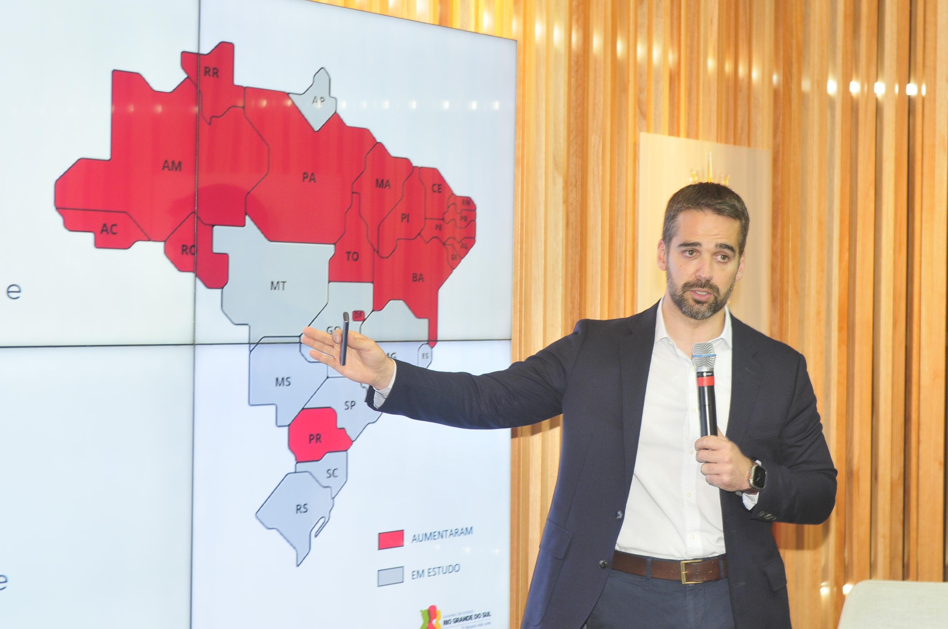 Governador Eduardo Leite (PSDB)