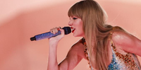 Alguns seguidores dizem estar decepcionados com a falta de suporte da equipe da artista, da Time For Fun e com a própria Taylor Swift