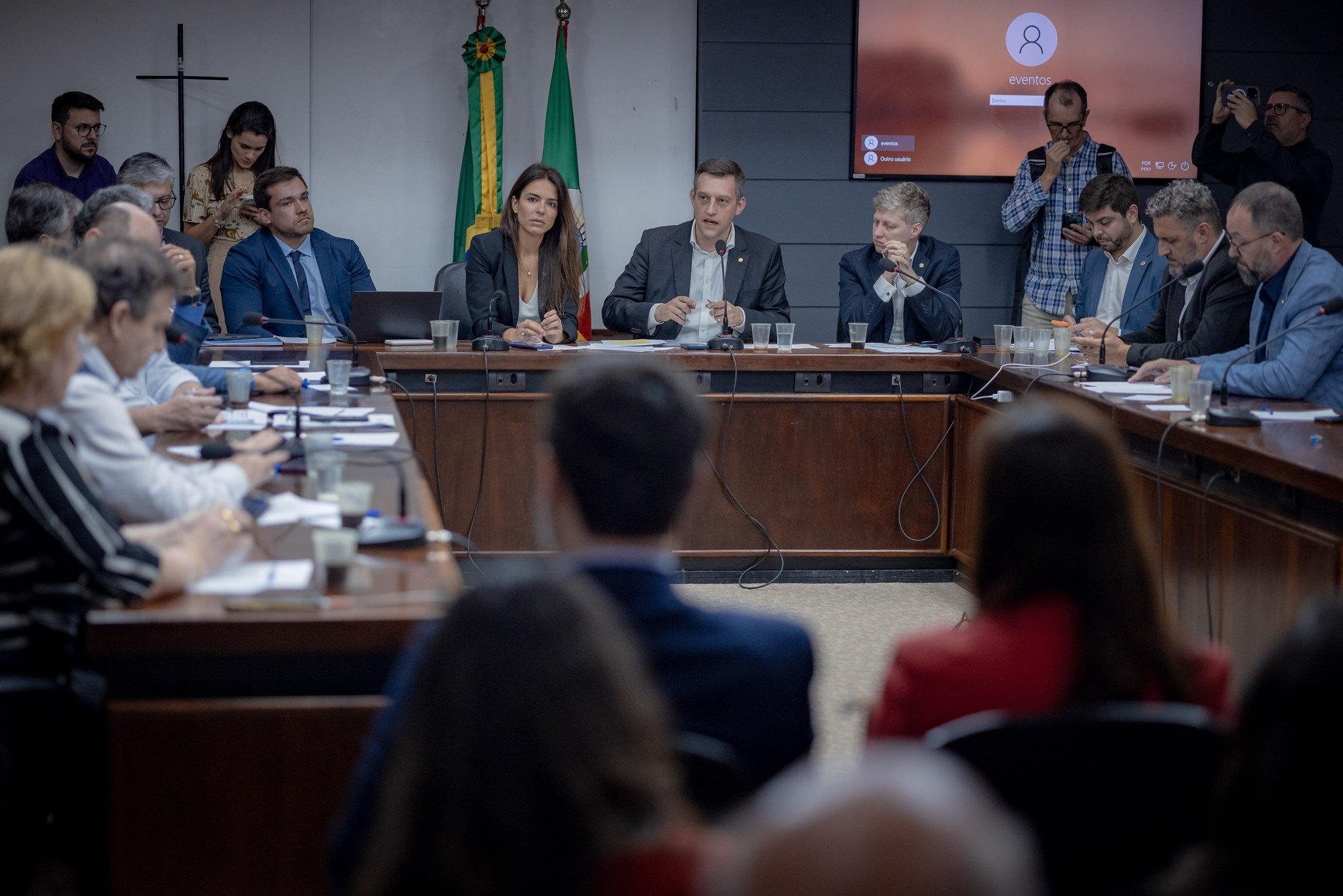 Deputados estaduais receram representantes da bancada ga&uacute;cha em Bras&iacute;lia