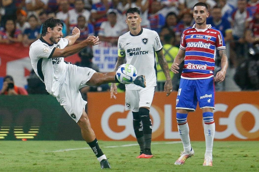 Fog&atilde;o chegou a seis jogos sem vencer
