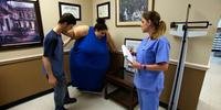 Moradora do Missouri, nos EUA, Bettie Jo pesa 295 quilos com 24 anos de idade