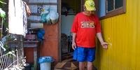 Davi Rodrigues de 78 anos teve a sua casa invadida pelas águas na Ilha da Pintada