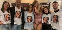 Familiares e amigos de Ana Clara Benevides com Taylor Swift no show em SP