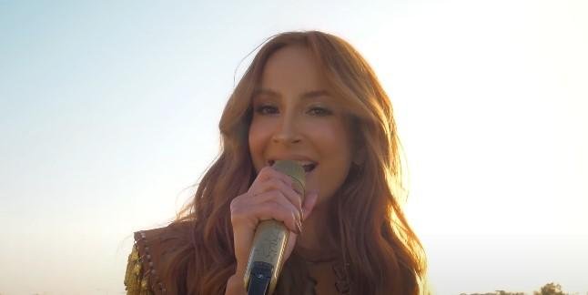 A nova m&uacute;sica de Cl&aacute;udia Leitte &eacute; 'Liquitiqui (Remix)'