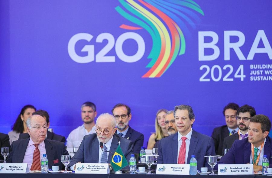 Lula afirma que Brasil trabalha para cessar-fogo