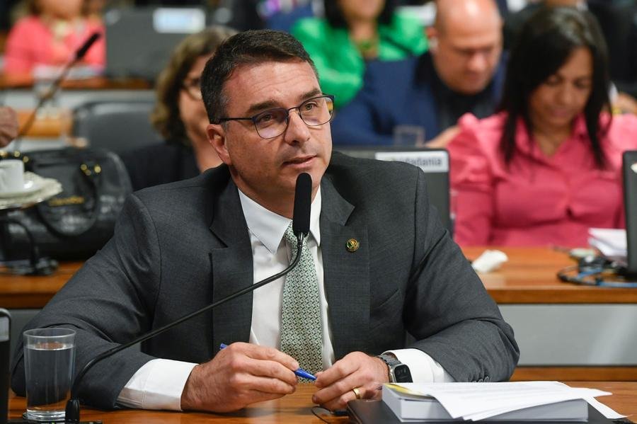 Declara&ccedil;&atilde;o foi dada durante sabatina de Dino ao Supremo