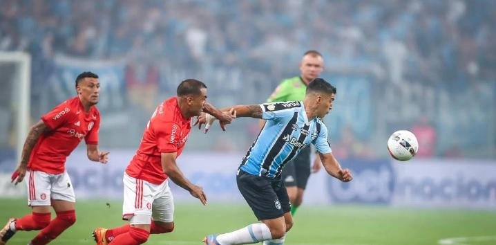 Gr&ecirc;mio e Inter s&atilde;o campe&otilde;es mundiais