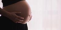 Enjoos e vômitos estão presentes em uma gravidez a cada dez