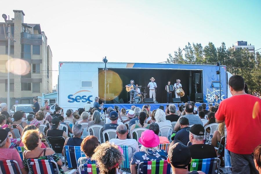 A abertura oficial ser&aacute; em Tramanda&iacute; na tarde de s&aacute;bado, 6 de janeiro, com show gratuito e aberto ao p&uacute;blico da banda &ldquo;Os Fagundes&rdquo;