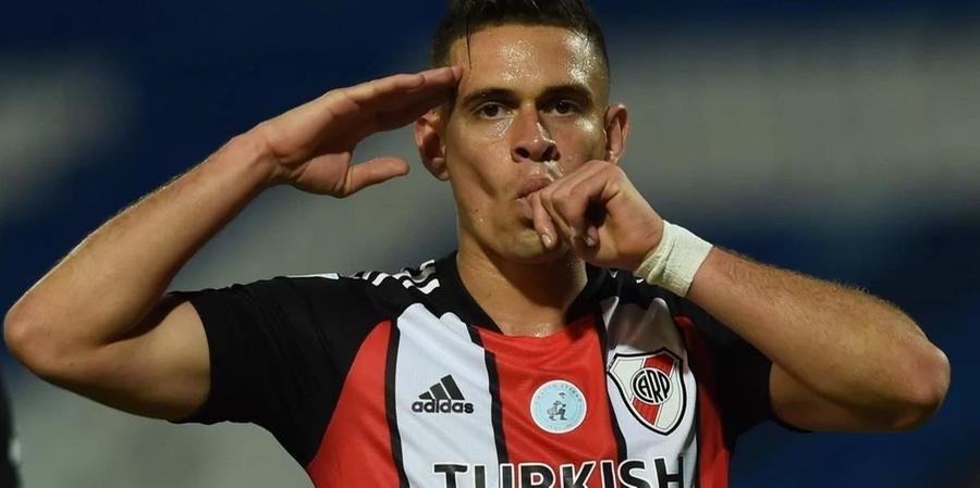 Jogador viveu anos m&aacute;gicos no River Plate