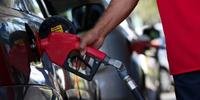 Apesar de cenário externo favorável, gasolina subiu 12% até novembro
