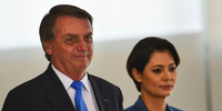 PSOL quer barrar honraria para Michelle Bolsonaro