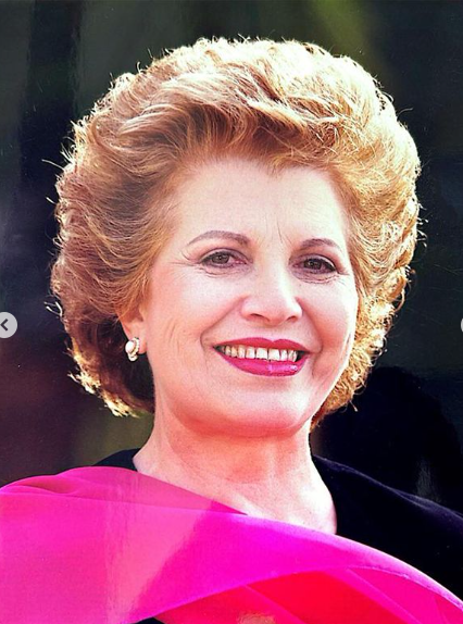 A cantora l&iacute;rica Vera Campos faleceu aos 85 anos