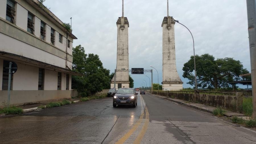Ponte Internacional Uruguaiana - Paso de los Libres (AR) apresenta os primeiros sinais de ingresso de turistas