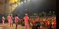 A festa no Laranjal teve como grande atração o grupo carioca Revelação, que fez a contagem regressiva para a chegada de 2024