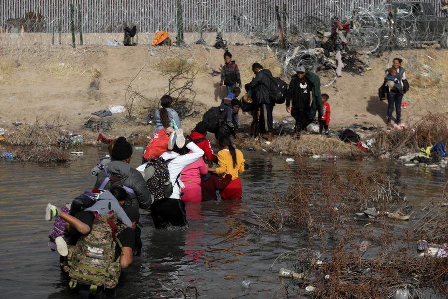 Grupo de migrantes &eacute; disperso