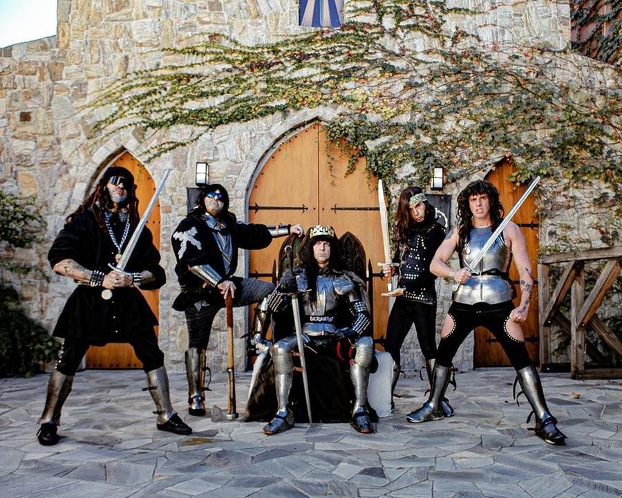 Massacration iniciou a trilogia de clipes medievais com &ldquo;Metal is My Life&rdquo;