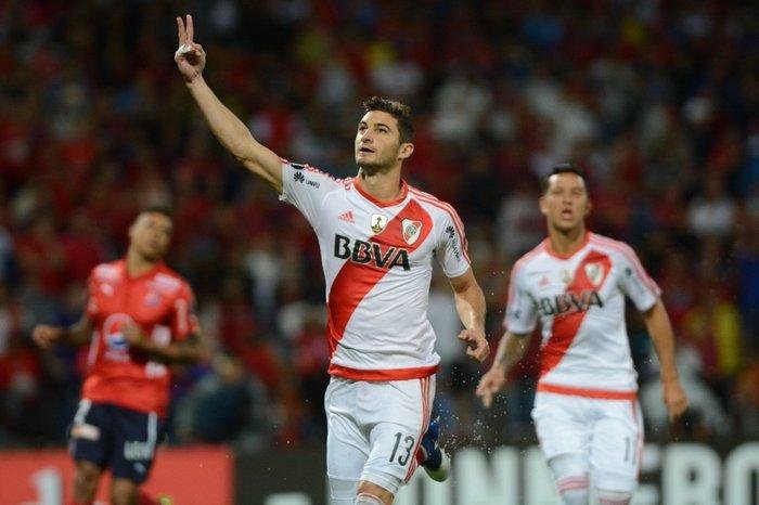 Colorado acertou contrata&ccedil;&atilde;o do centroavante argentino junto ao Eintracht Frankfurt