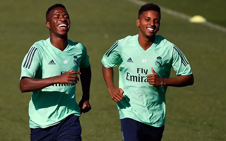 Jude Bellingham, do Real Madrid, &eacute; o jogador mais caro do mundo custando 267,5 milh&otilde;es de euros