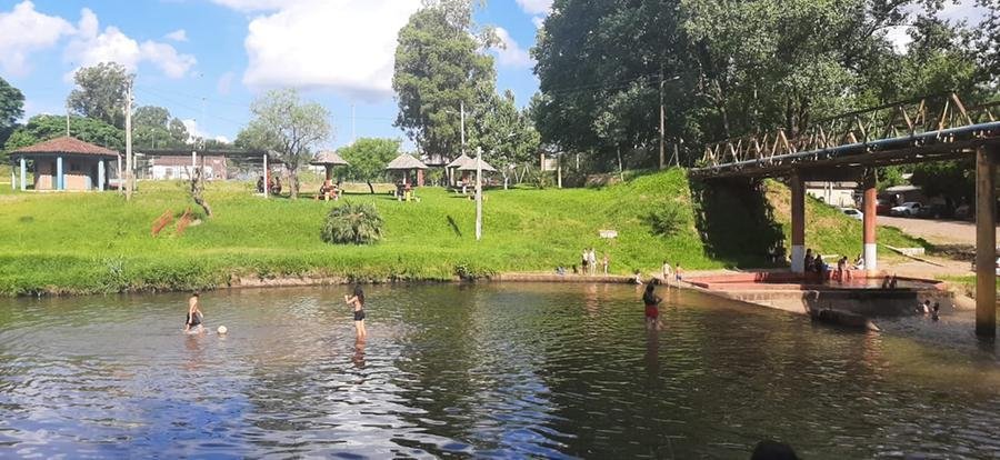 No Passo, as pessoas  tem a op&ccedil;&atilde;o de praticar esporte e se refrescar